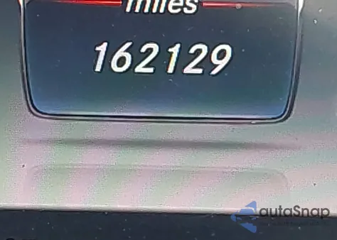 2016 Mercedes-Benz C 300 z USA, uszkodzony, nr VIN 55SWF4JBXGU121970